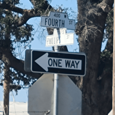 Hanford’s Most Dangerous Intersection? Residents Say 4th and Phillips Is a Daily Risk